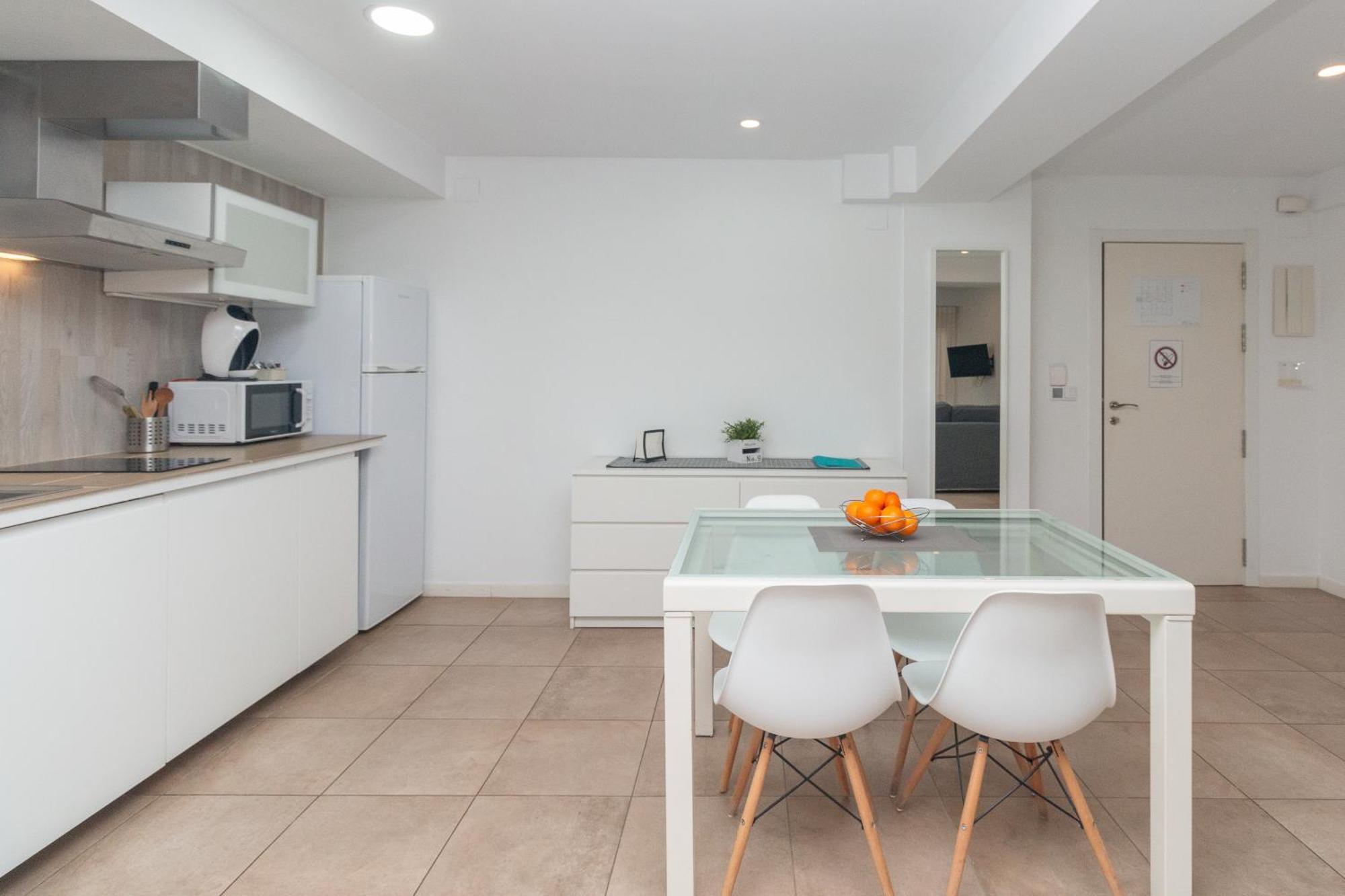 Bet Apartments - Abastos Валенсия Экстерьер фото