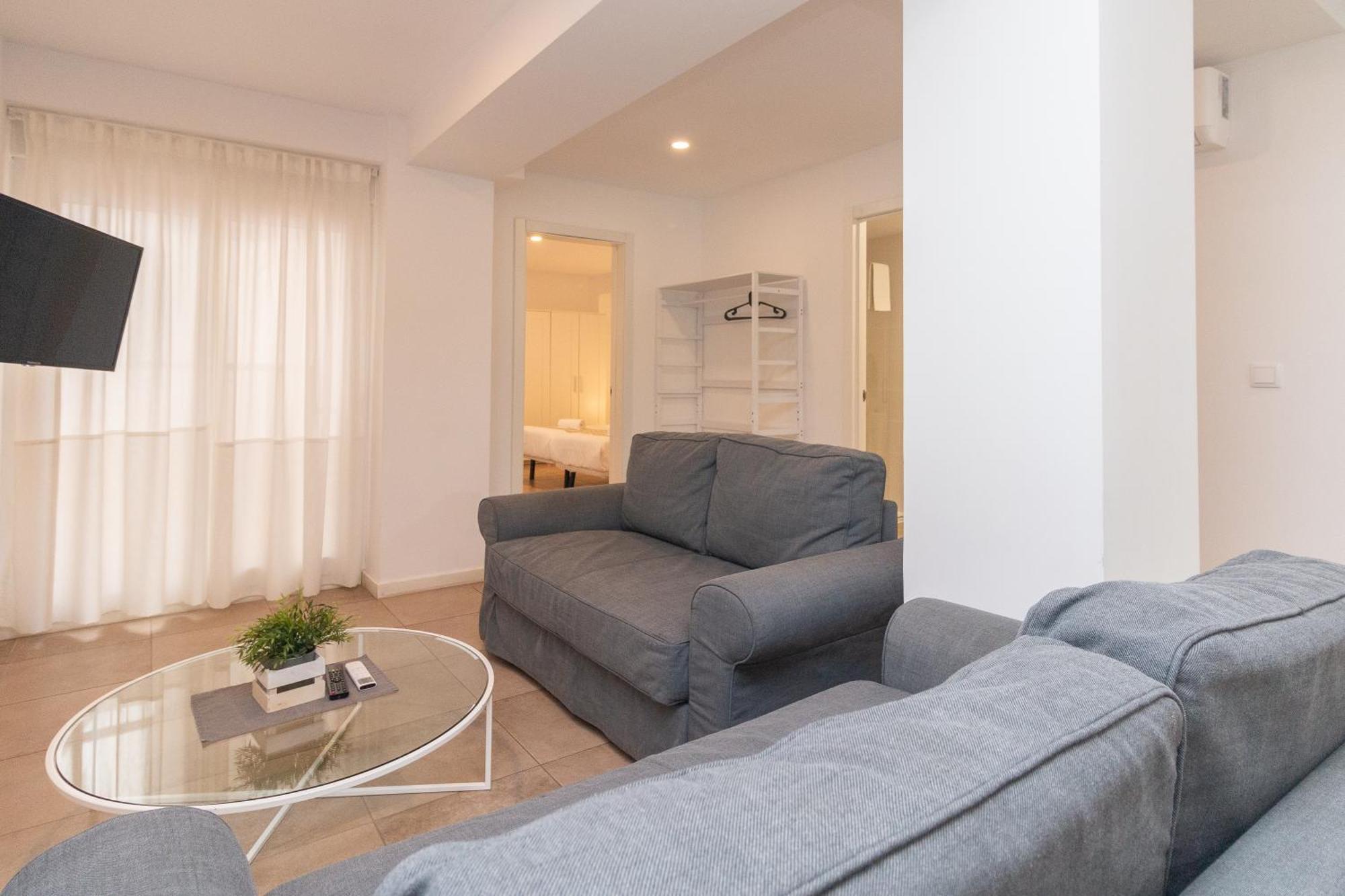 Bet Apartments - Abastos Валенсия Экстерьер фото