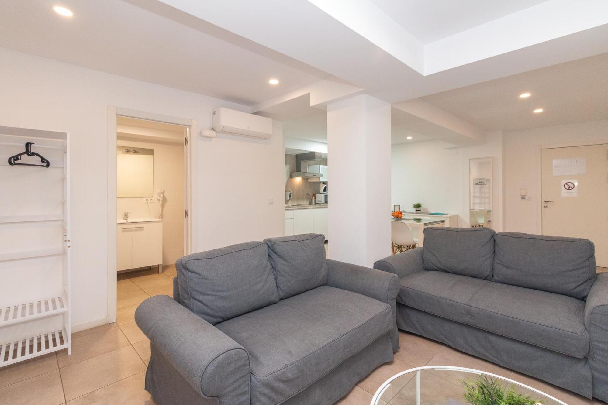 Bet Apartments - Abastos Валенсия Экстерьер фото