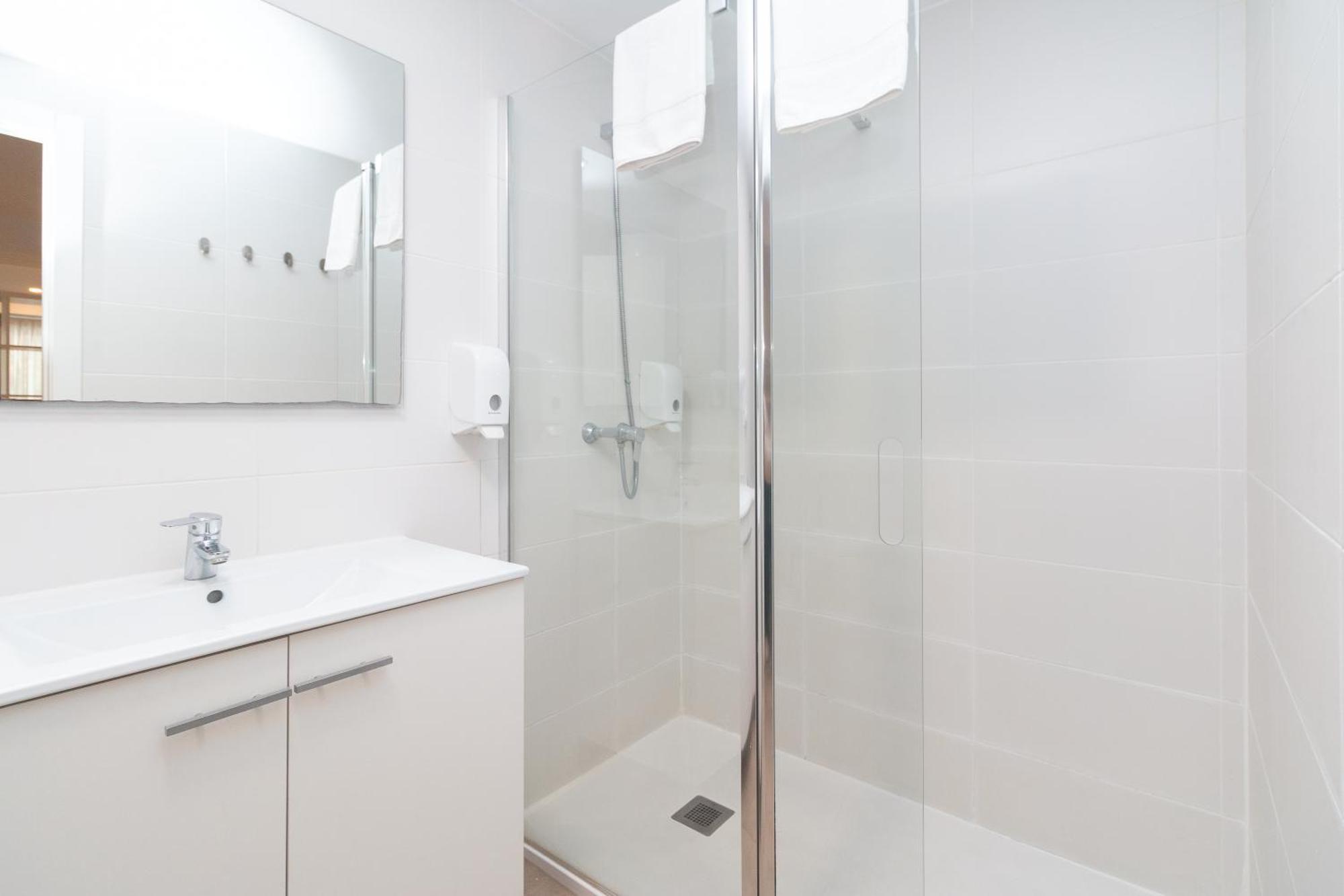 Bet Apartments - Abastos Валенсия Экстерьер фото