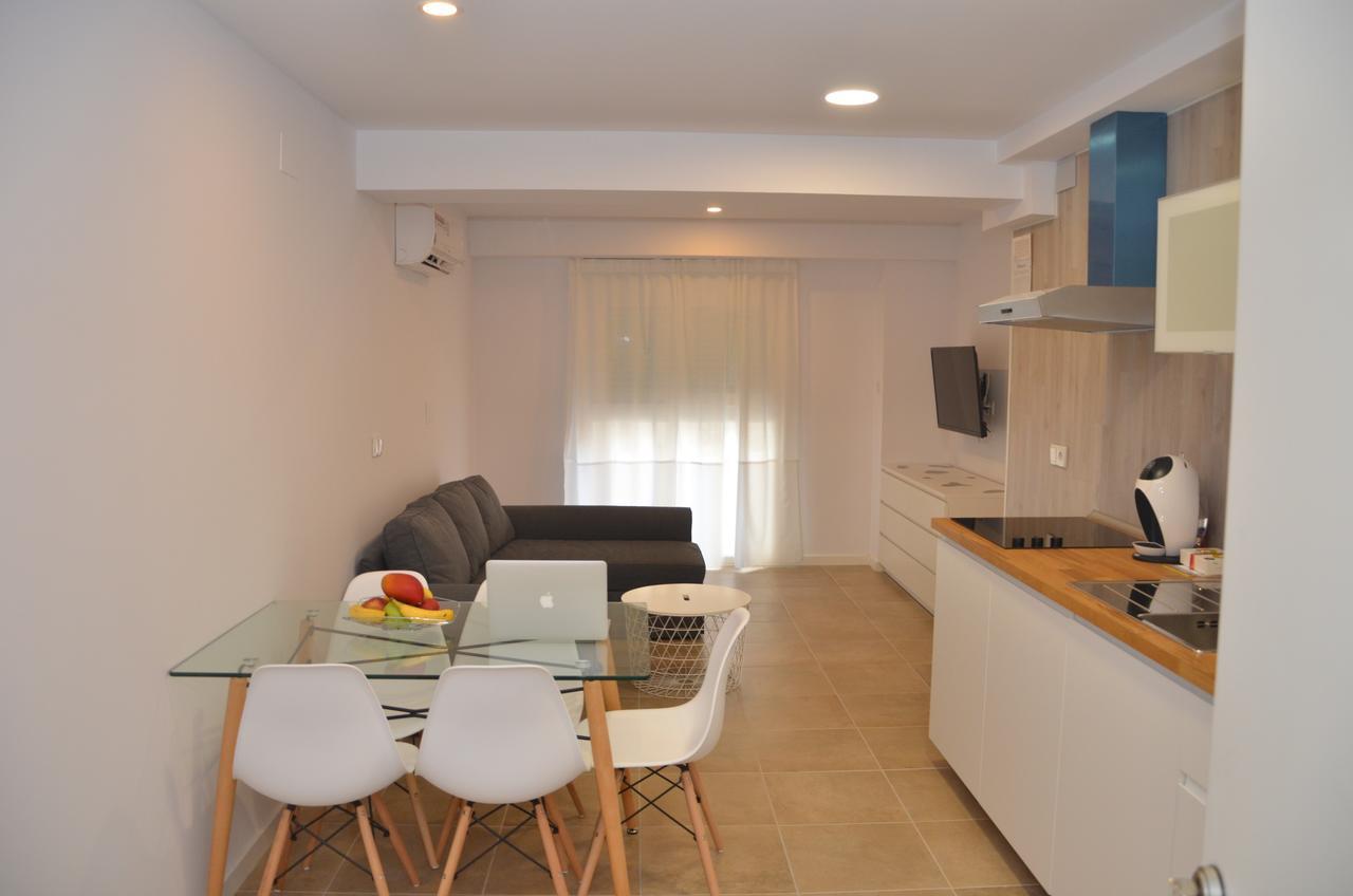 Bet Apartments - Abastos Валенсия Экстерьер фото