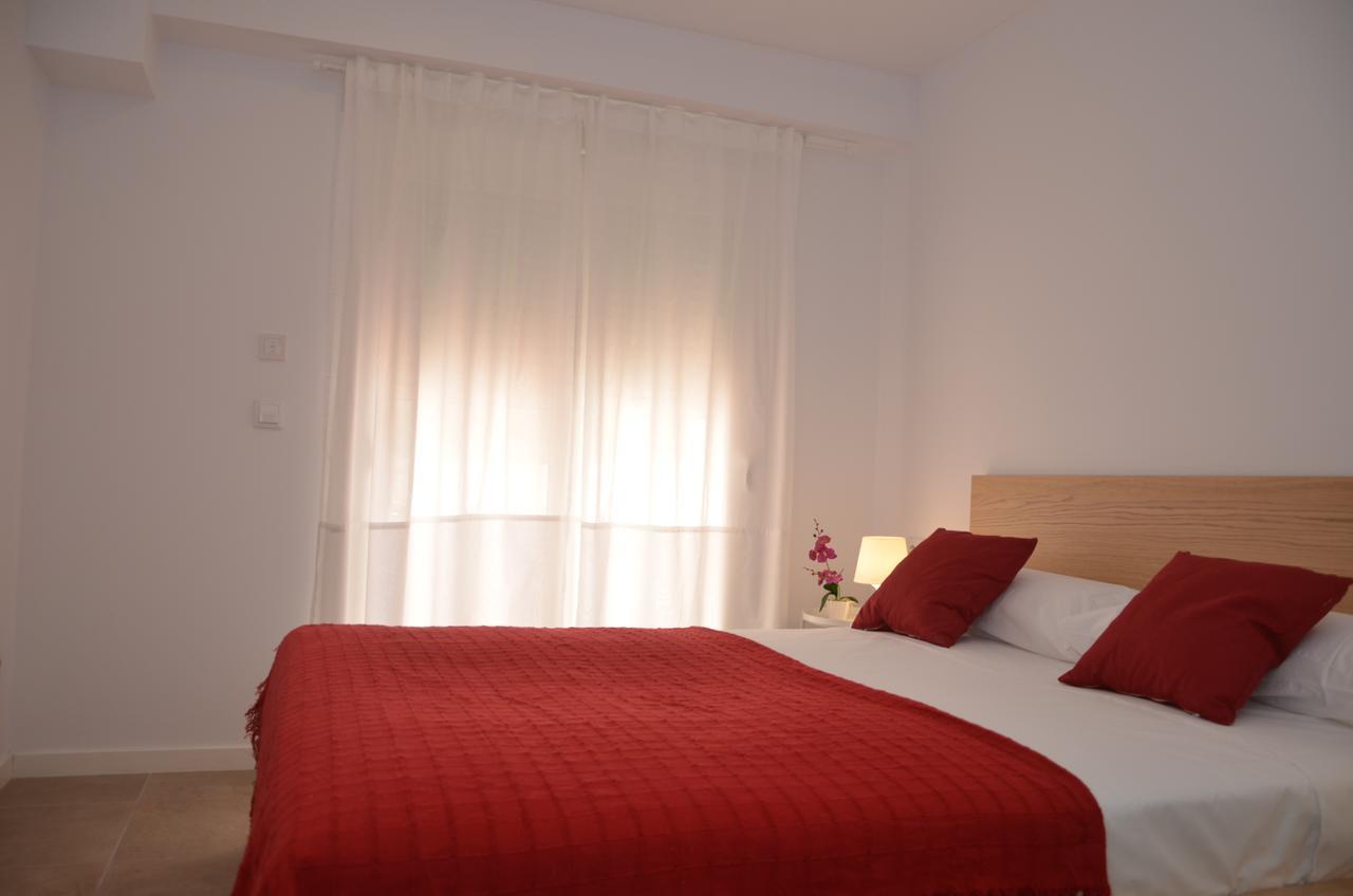 Bet Apartments - Abastos Валенсия Экстерьер фото