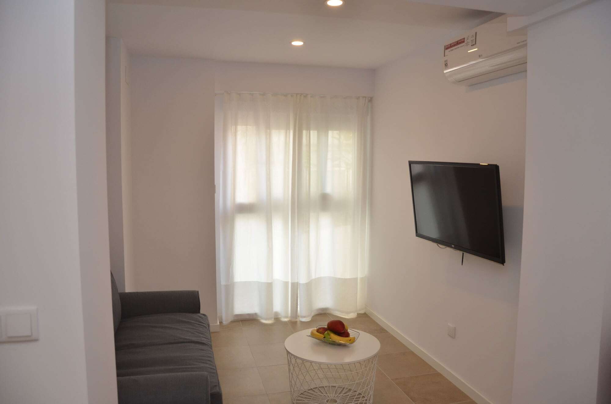 Bet Apartments - Abastos Валенсия Экстерьер фото